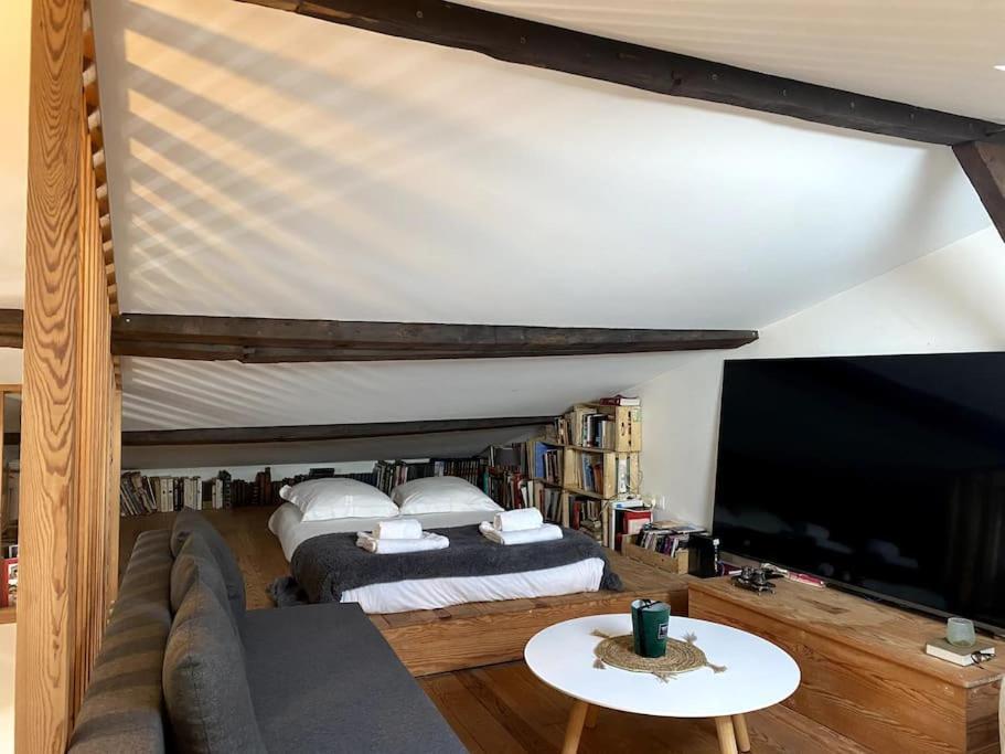 Ferienwohnung Charme Et Calme Au Coeur De Bordeaux Exterior foto
